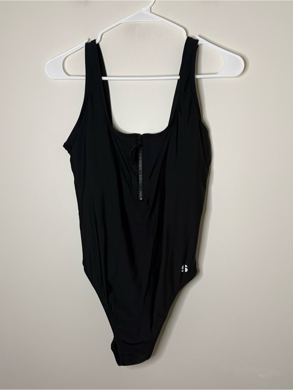 Sports illustrated Black One-Piece Zip Front Women's Swimsuit medium D8